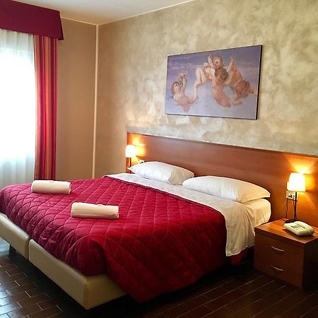 Hotel Forum Rozzano Esterno foto