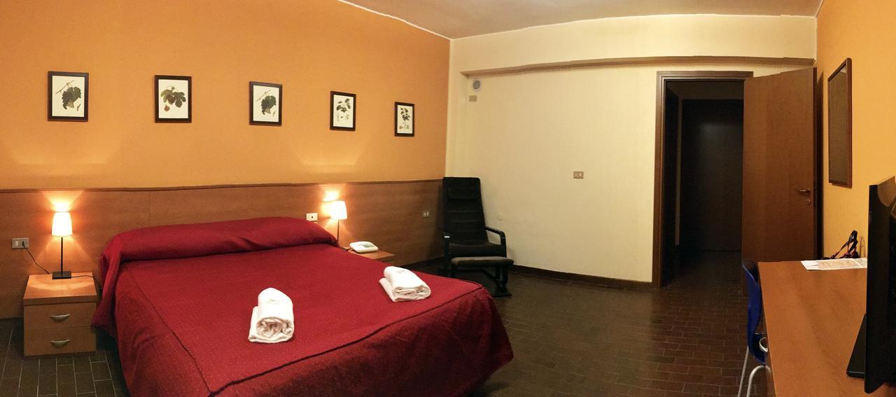 Hotel Forum Rozzano Esterno foto